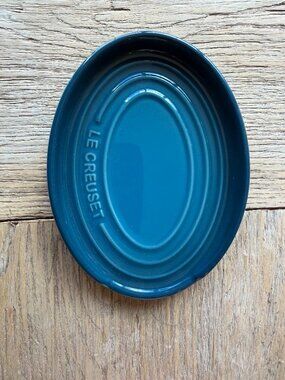 Le Creuset Stoneware Oval Spoon Rest Deep Teal Blue NEW